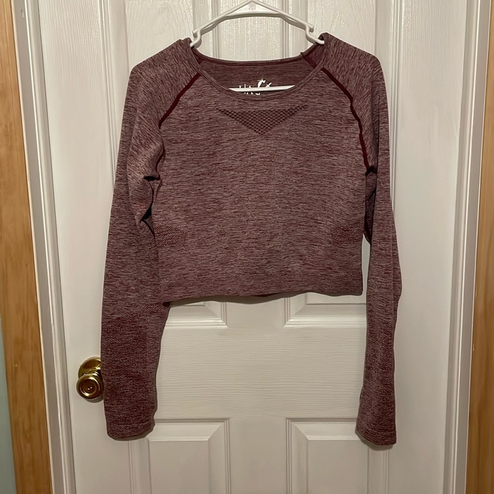 Icon apparel long sleeve workout top. A2